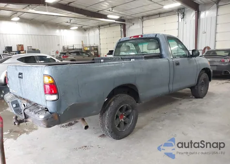 2001 Toyota Tundra z USA, uszkodzony, nr VIN 5TBJN32111S198298